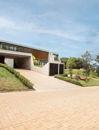 macadamia-del-rio-vertical-1